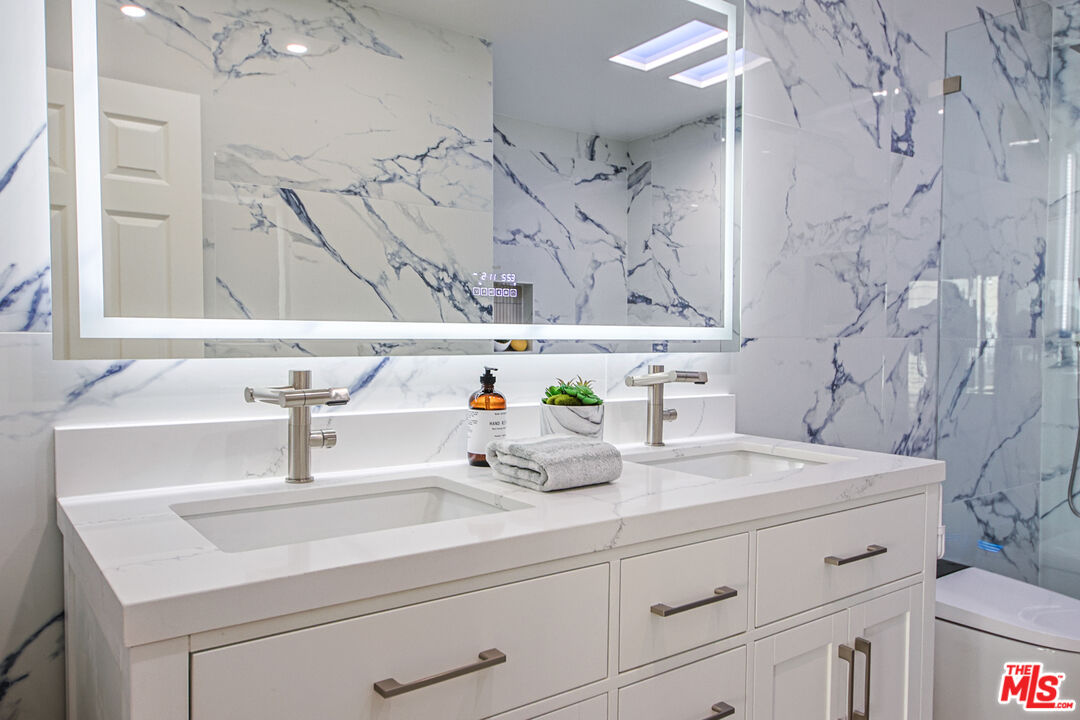 MLS #25537643 image #17