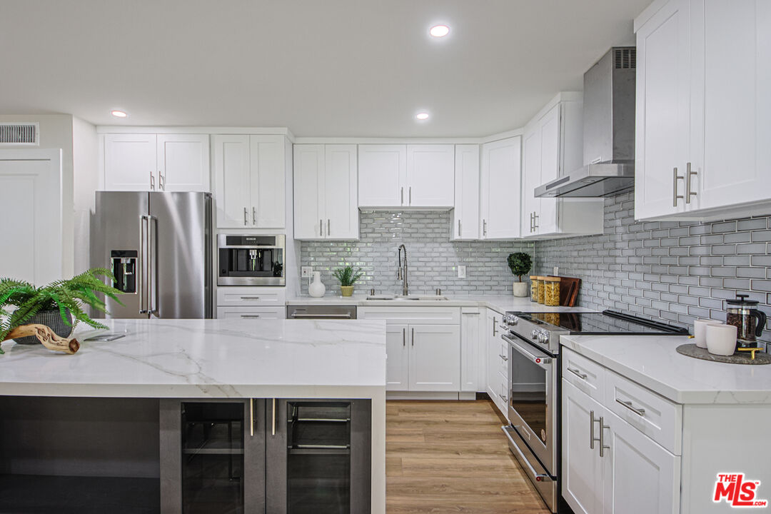 MLS #25537643 image #2