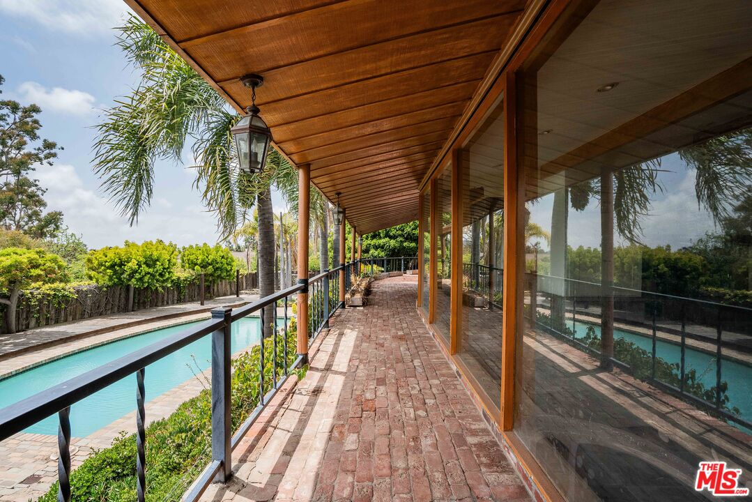 MLS #25537663 image #12