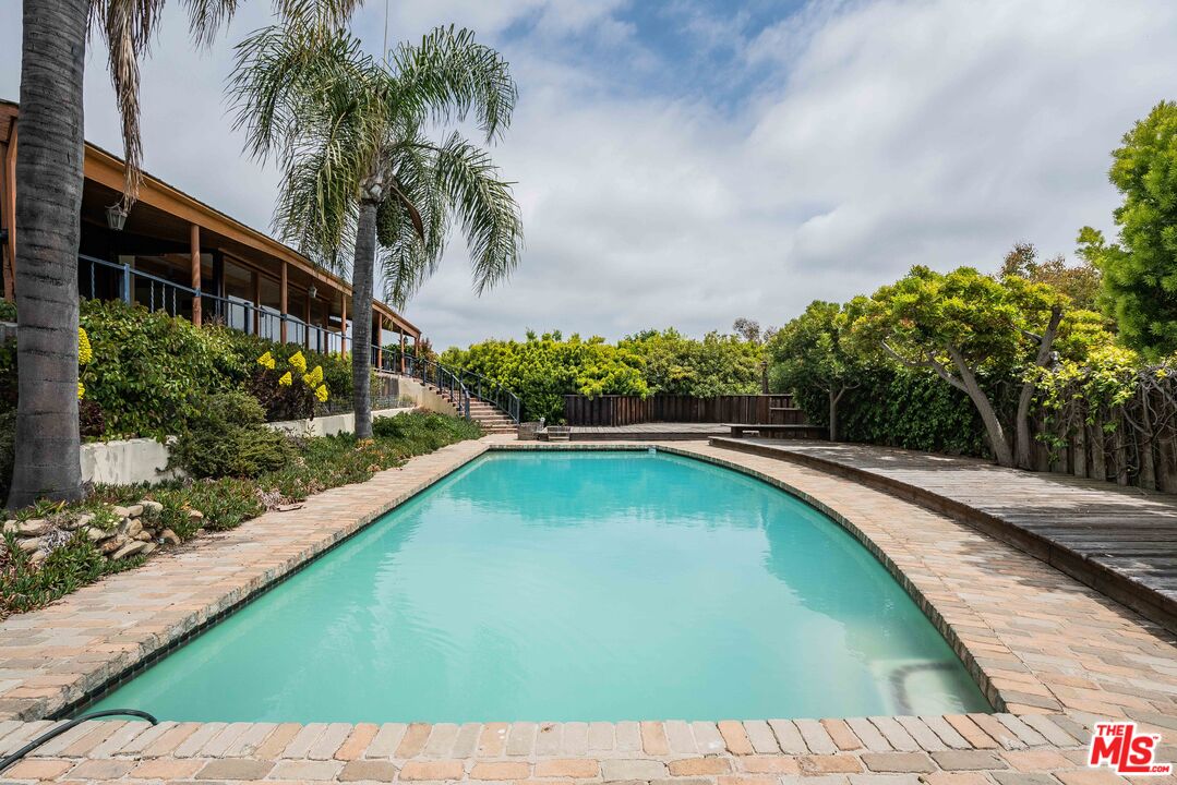 MLS #25537663 image #15