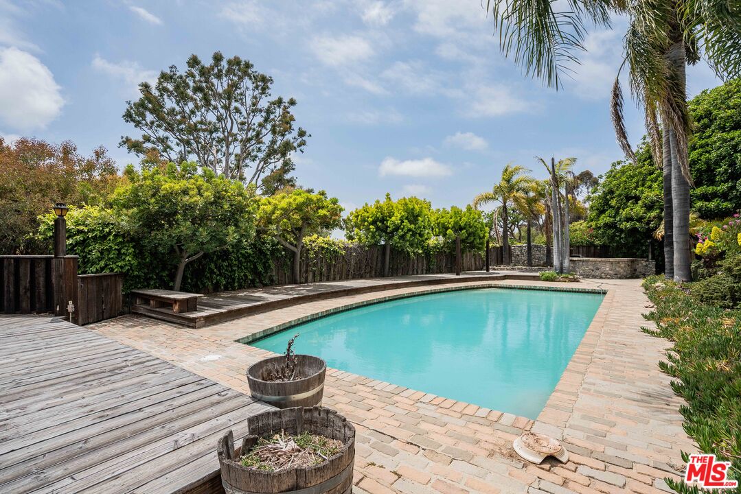 MLS #25537663 image #17