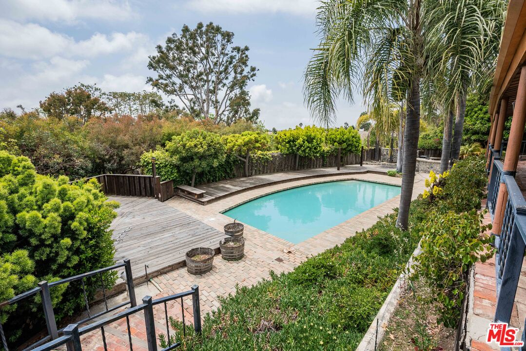 MLS #25537663 image #18