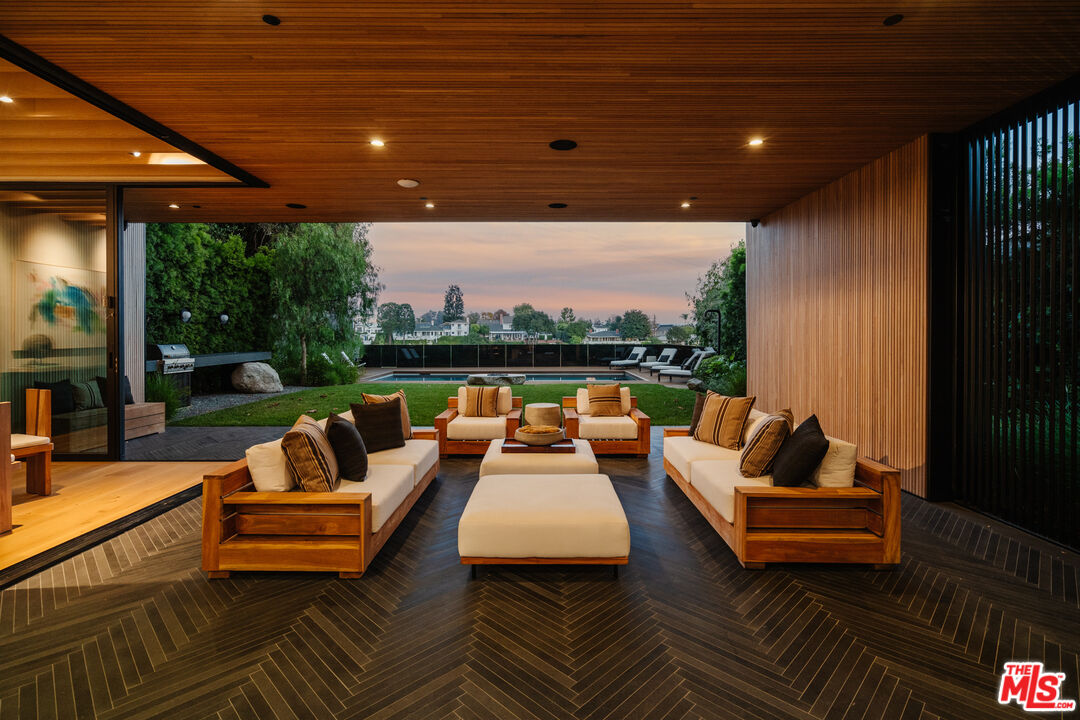 MLS #25537689 image #9