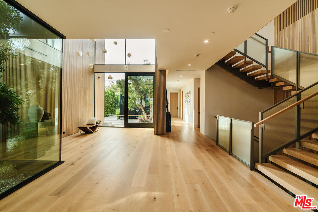 MLS #25537689 image #5