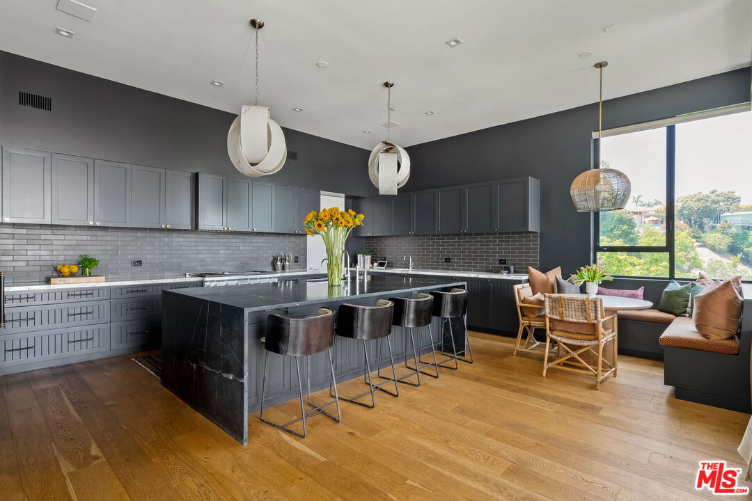 MLS #25537777 image #21