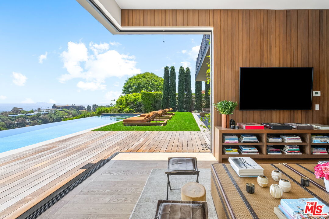 MLS #25537777 image #2