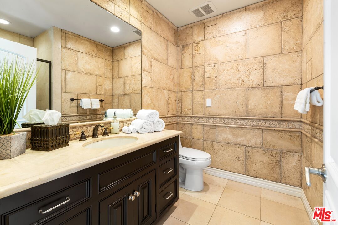 MLS #25538351 image #23