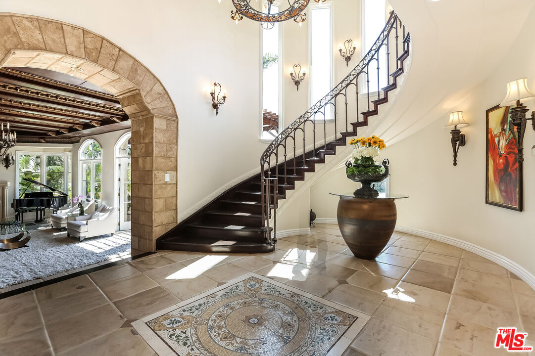 MLS #25538351 image #6