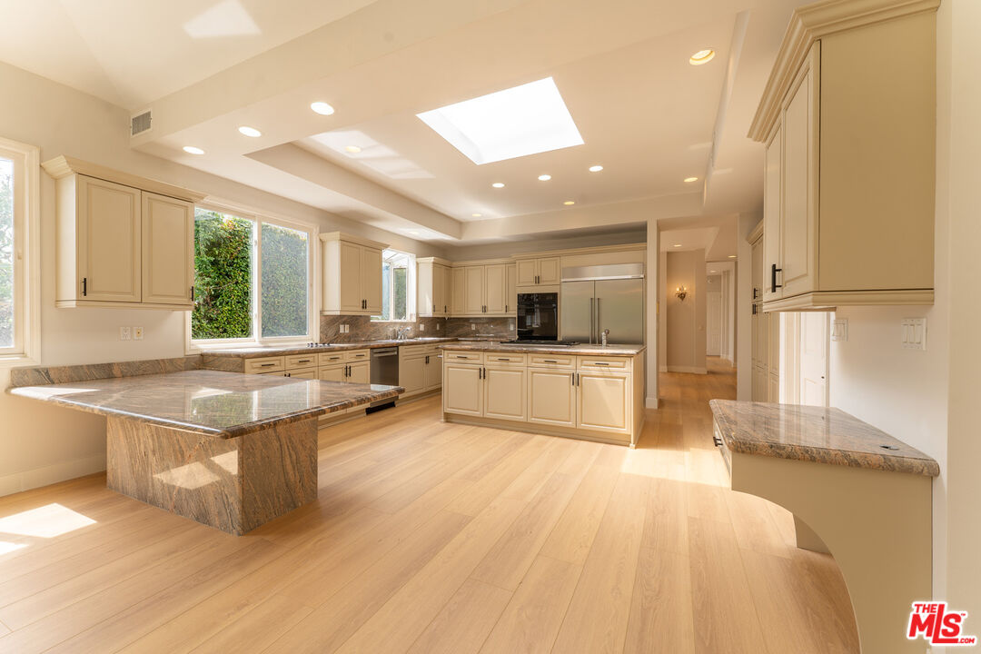 MLS #25539225 image #10