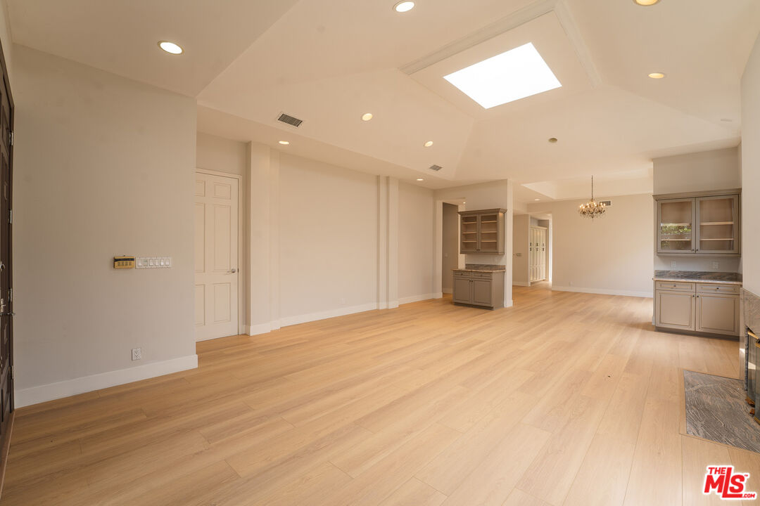 MLS #25539225 image #19