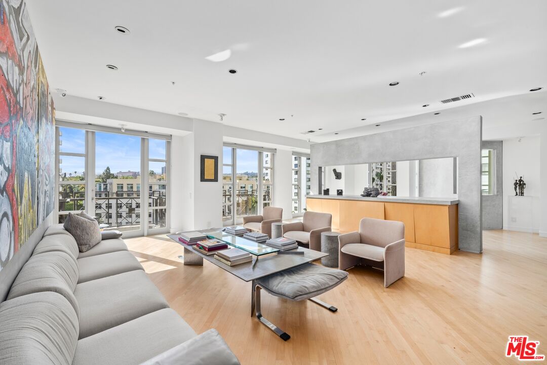 MLS #25539495 image #1