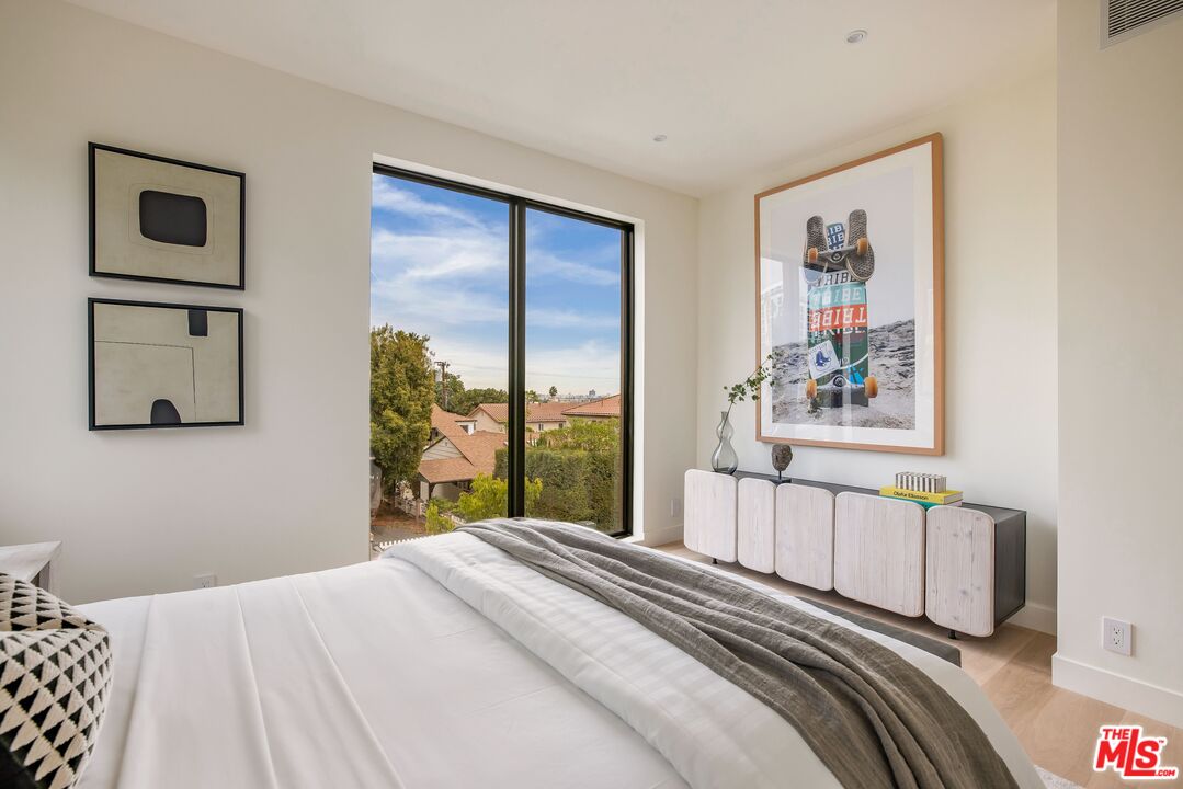 MLS #25539693 image #18