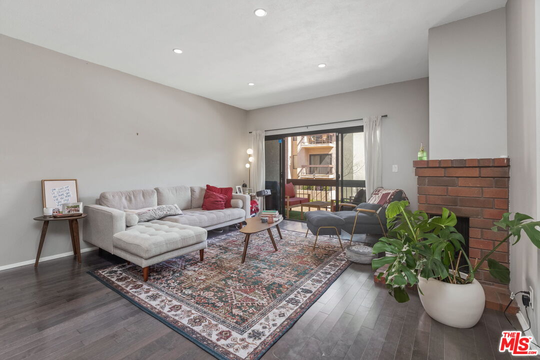 MLS #25540127 image #2