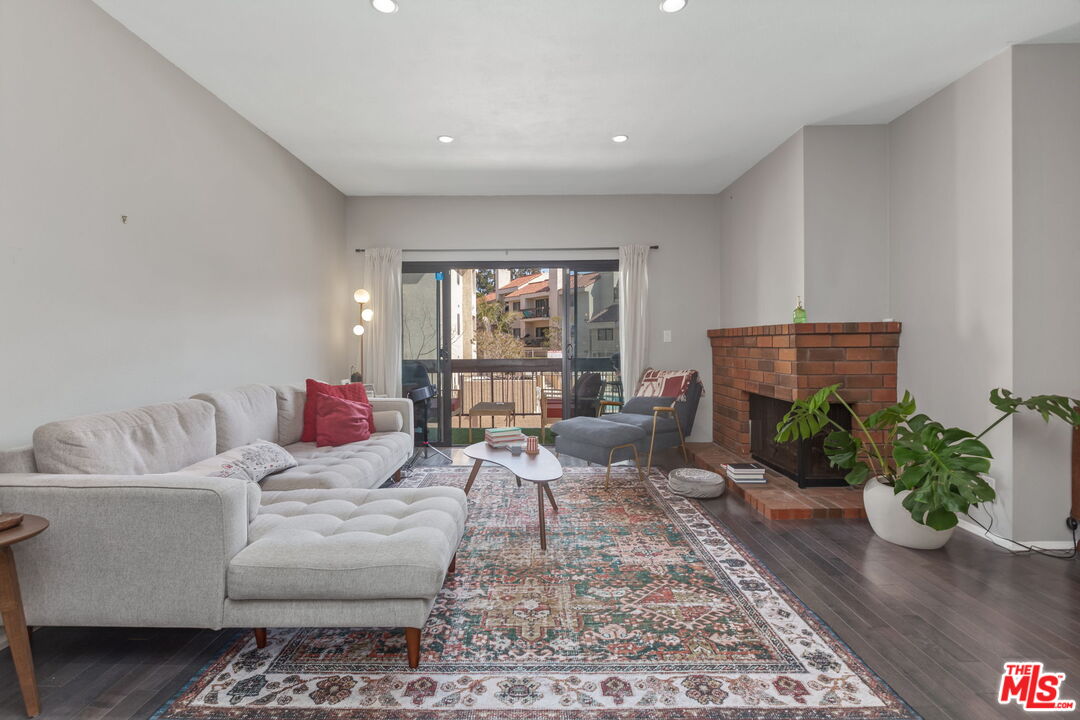 MLS #25540127 image #0