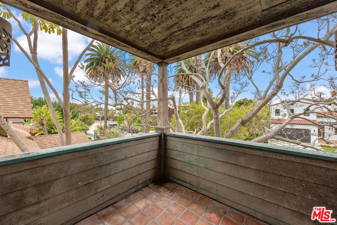 MLS #25540193 image #21