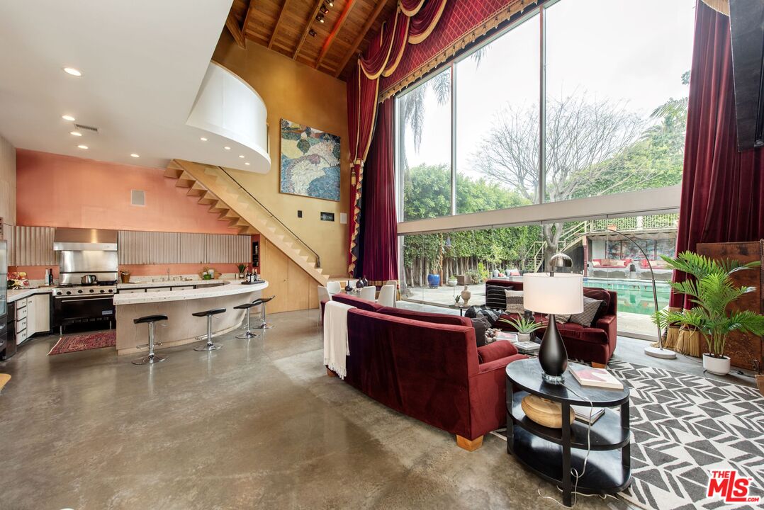 MLS #25540193 image #8