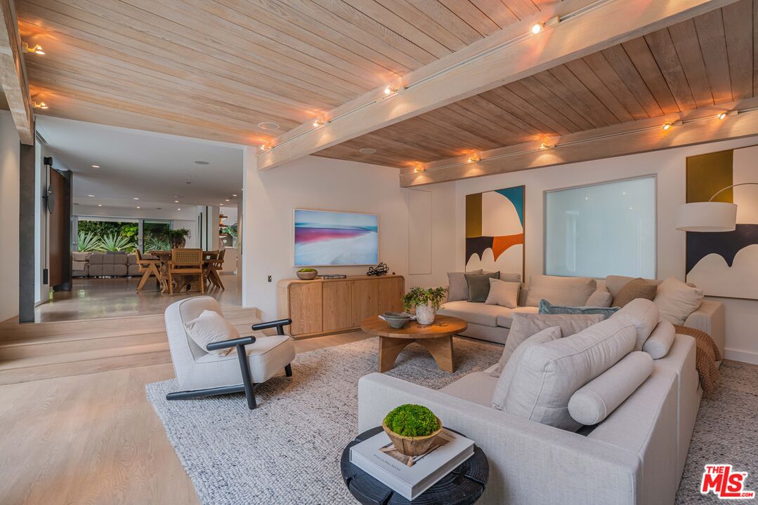 MLS #25540691 image #9