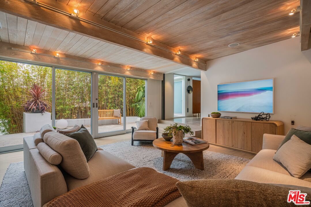 MLS #25540691 image #10