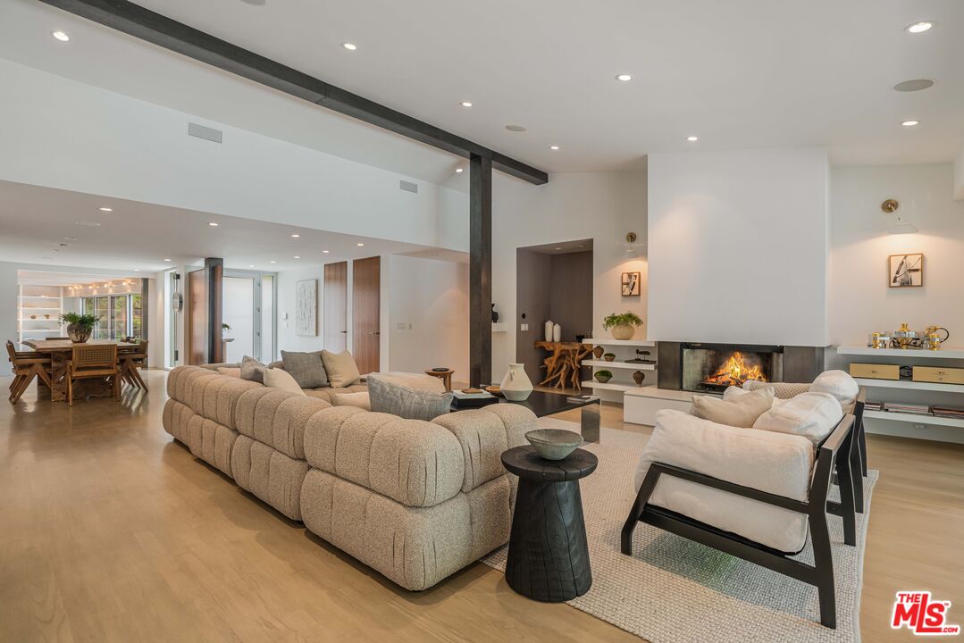 MLS #25540691 image #15