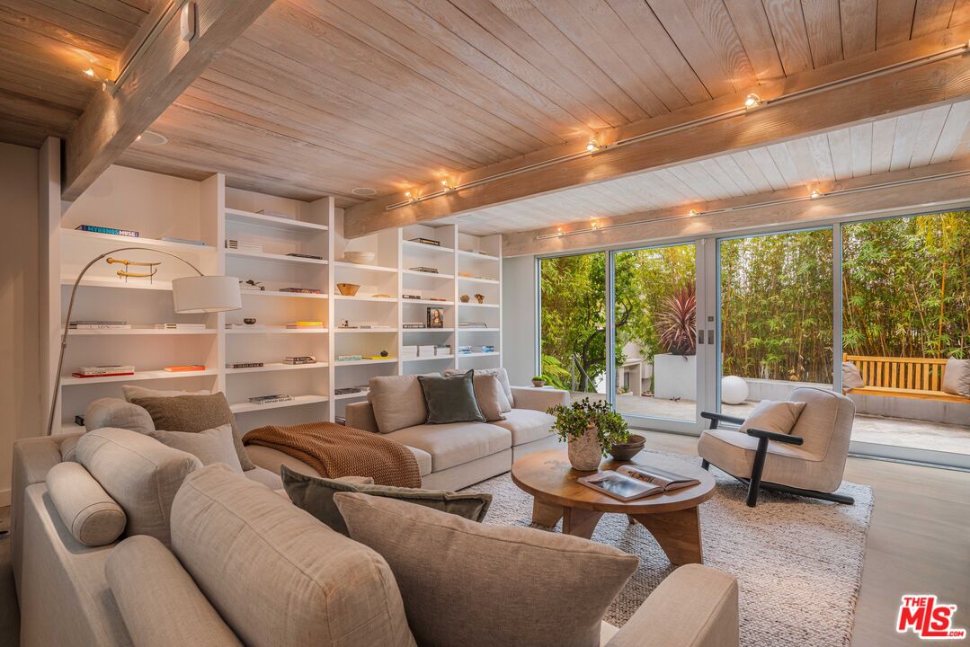 MLS #25540691 image #8