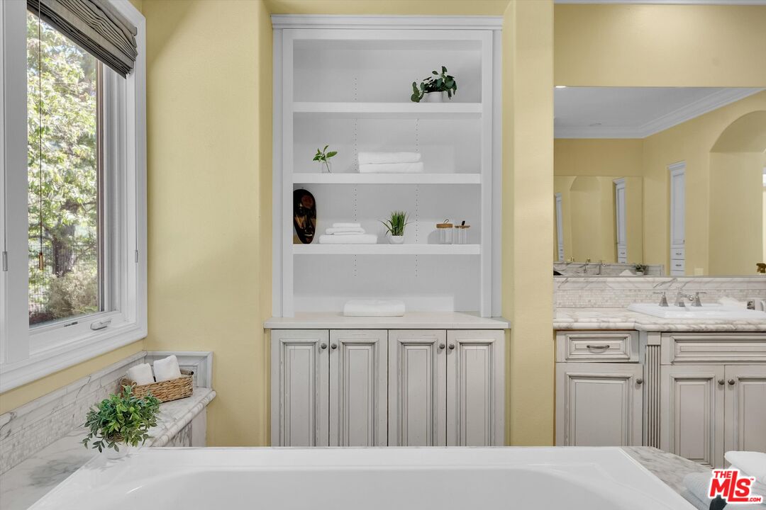 MLS #25540809 image #24