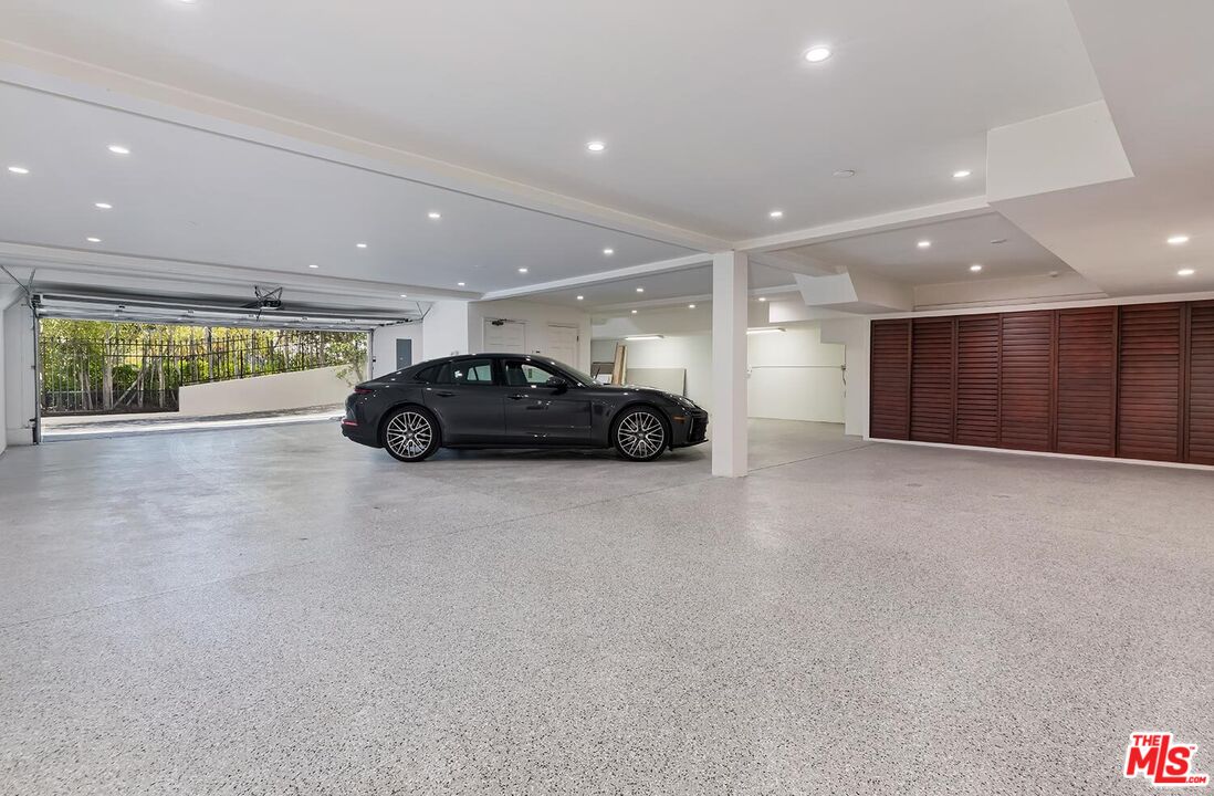 MLS #25540907 image #26