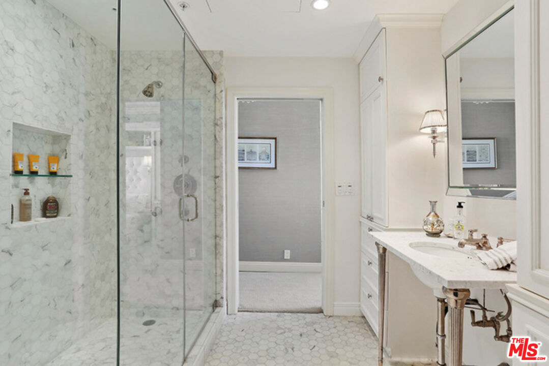 MLS #25540915 image #10