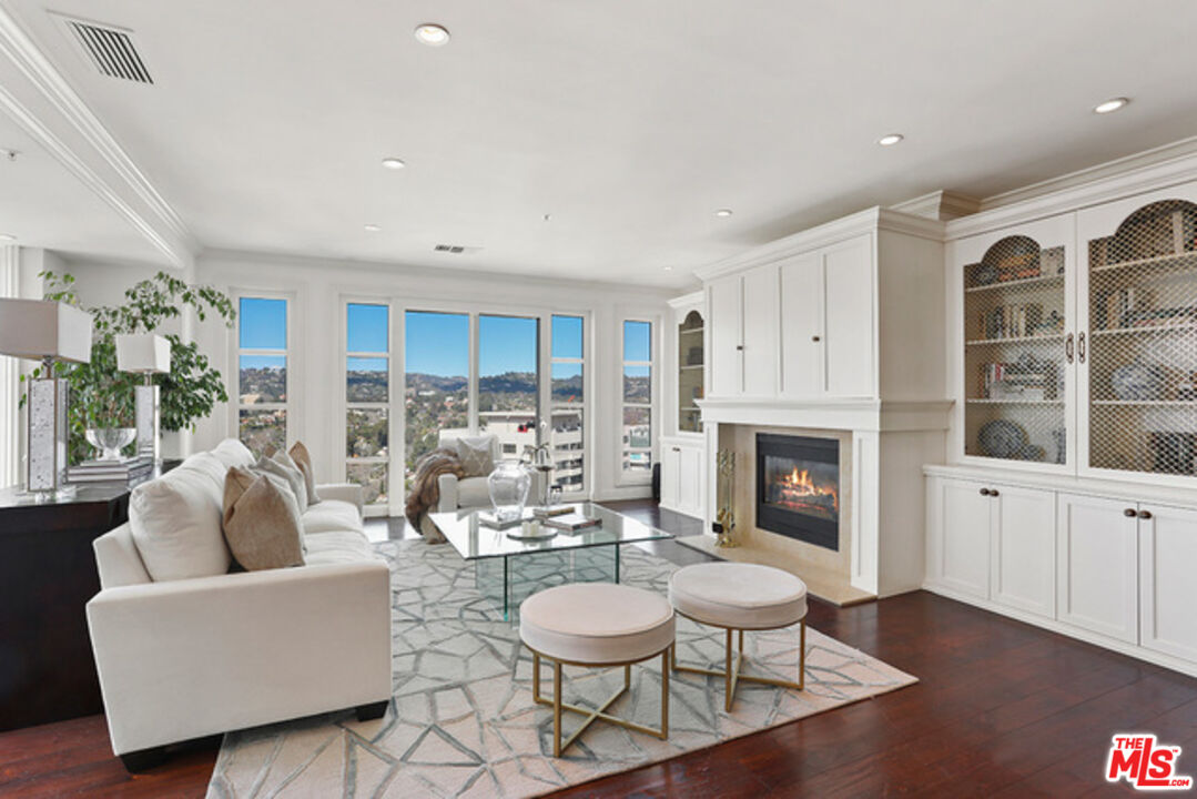 MLS #25540915 image #1