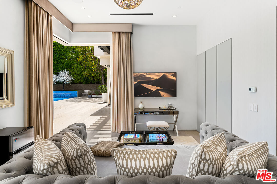 MLS #25541323 image #19