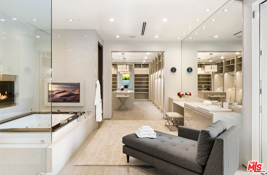 MLS #25541323 image #23