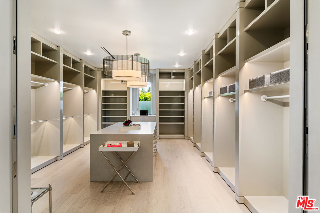 MLS #25541323 image #24