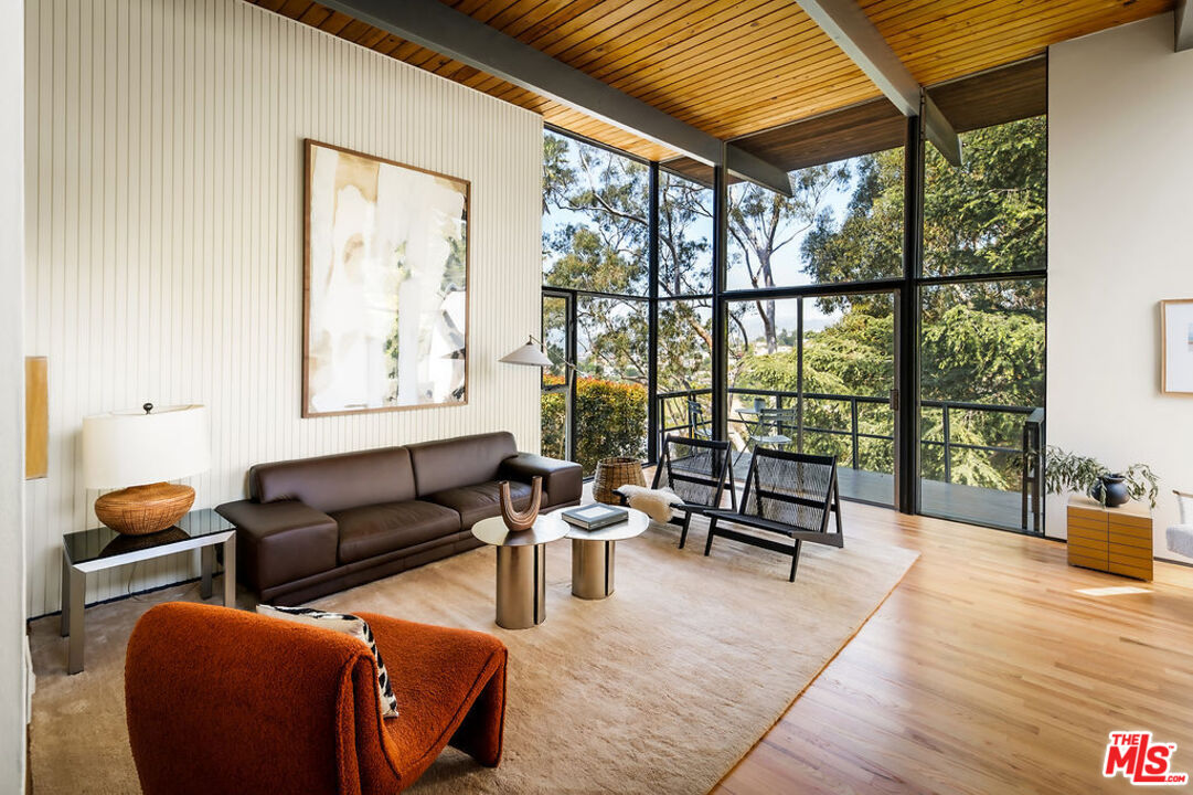 MLS #25541721 image #1