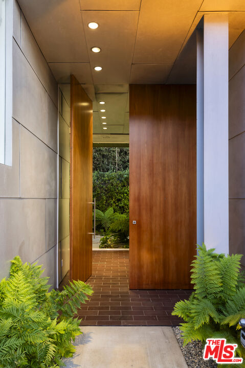 MLS #25541739 image #1