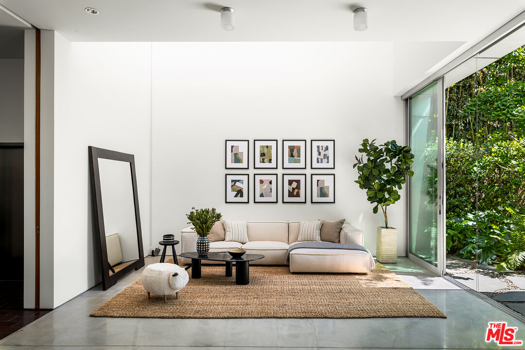 MLS #25541739 image #2