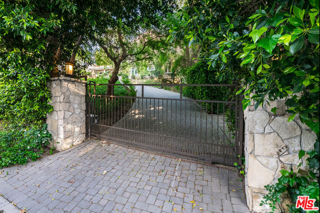 MLS #25541743 image #1