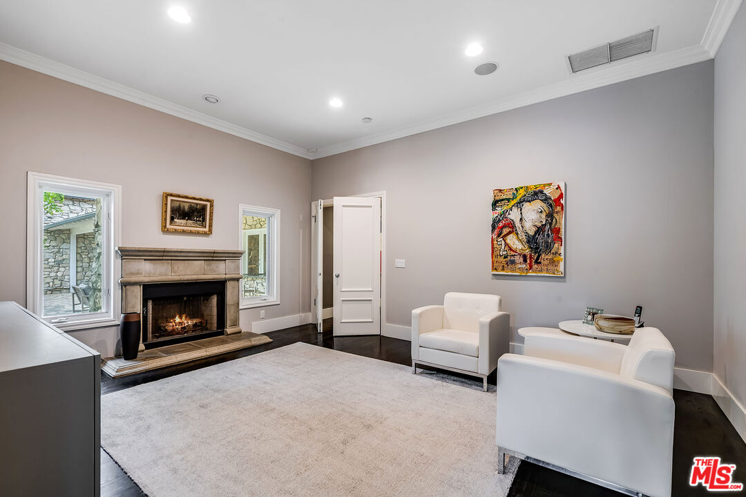 MLS #25541743 image #23