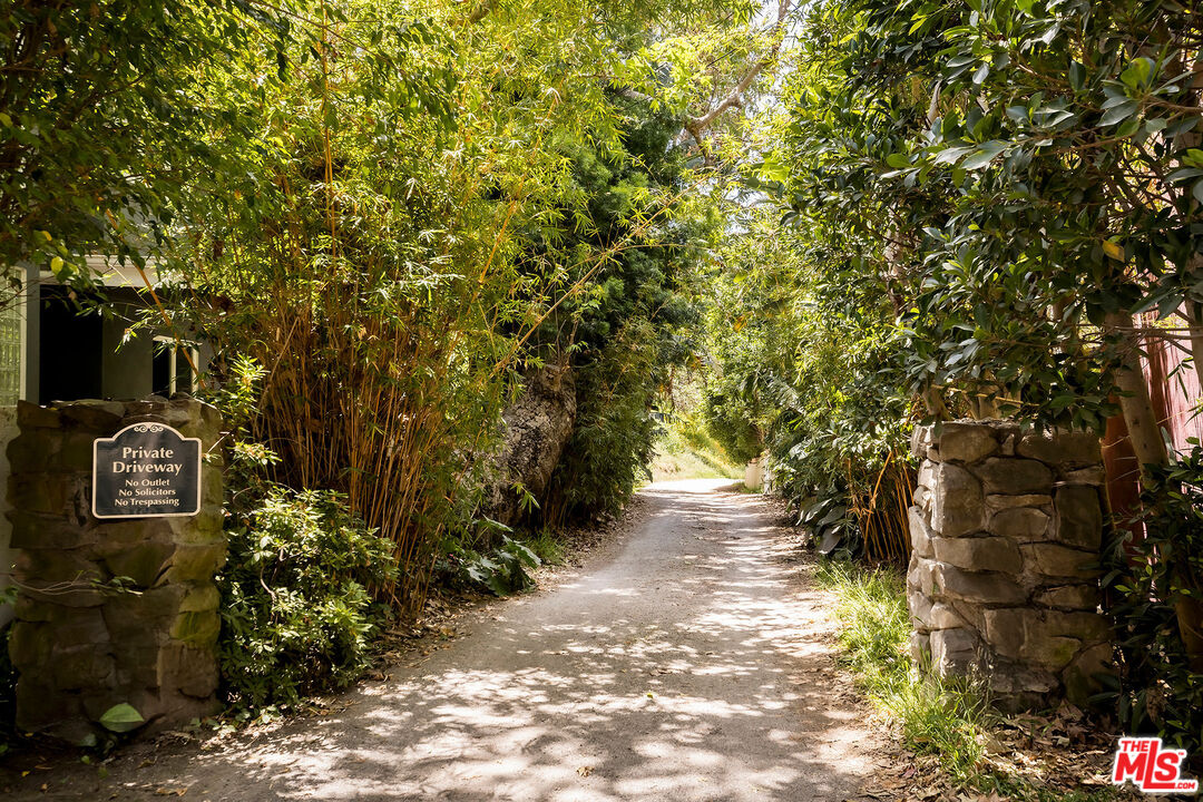 MLS #25541749 image #1