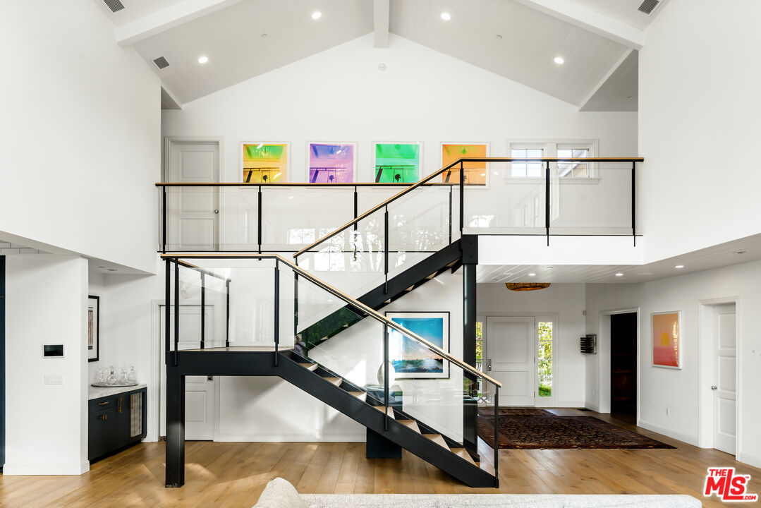 MLS #25541933 image #16