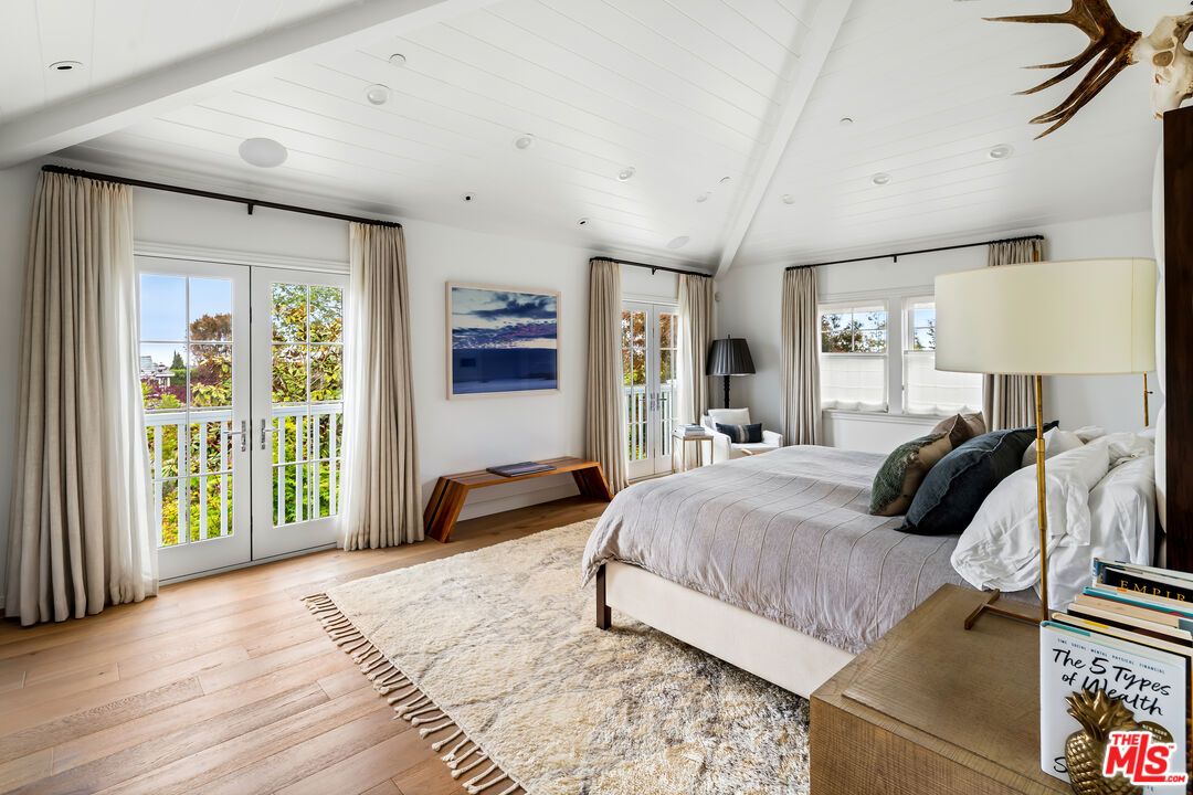 MLS #25541933 image #23