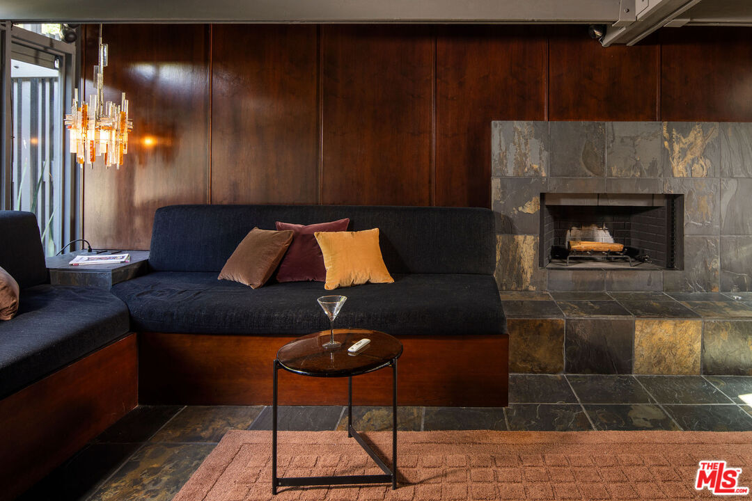 MLS #25542165 image #24