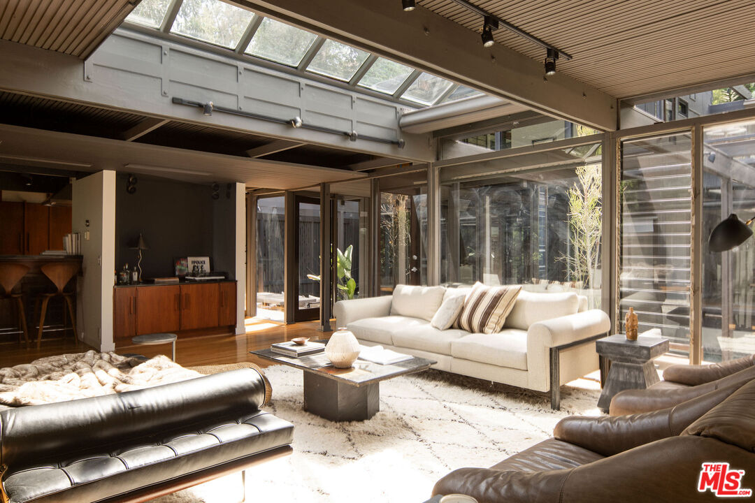 MLS #25542165 image #6