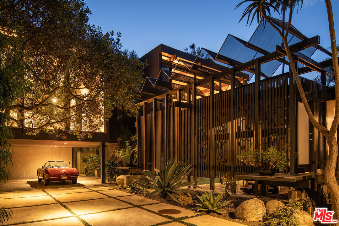 MLS #25542165 image #0