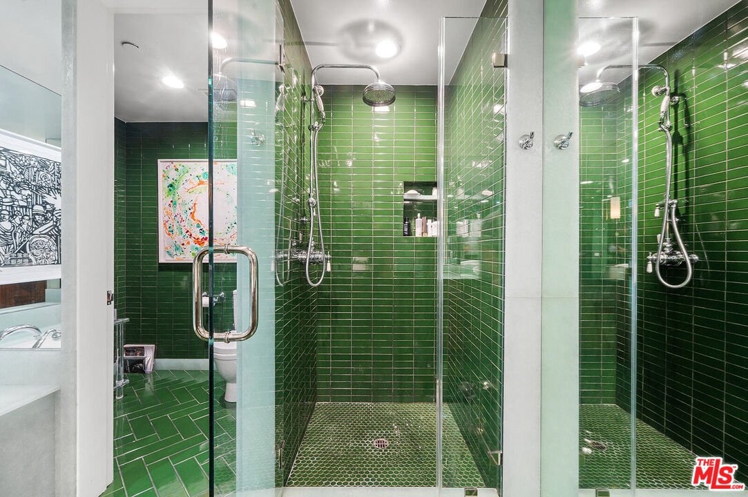 MLS #25542793 image #20