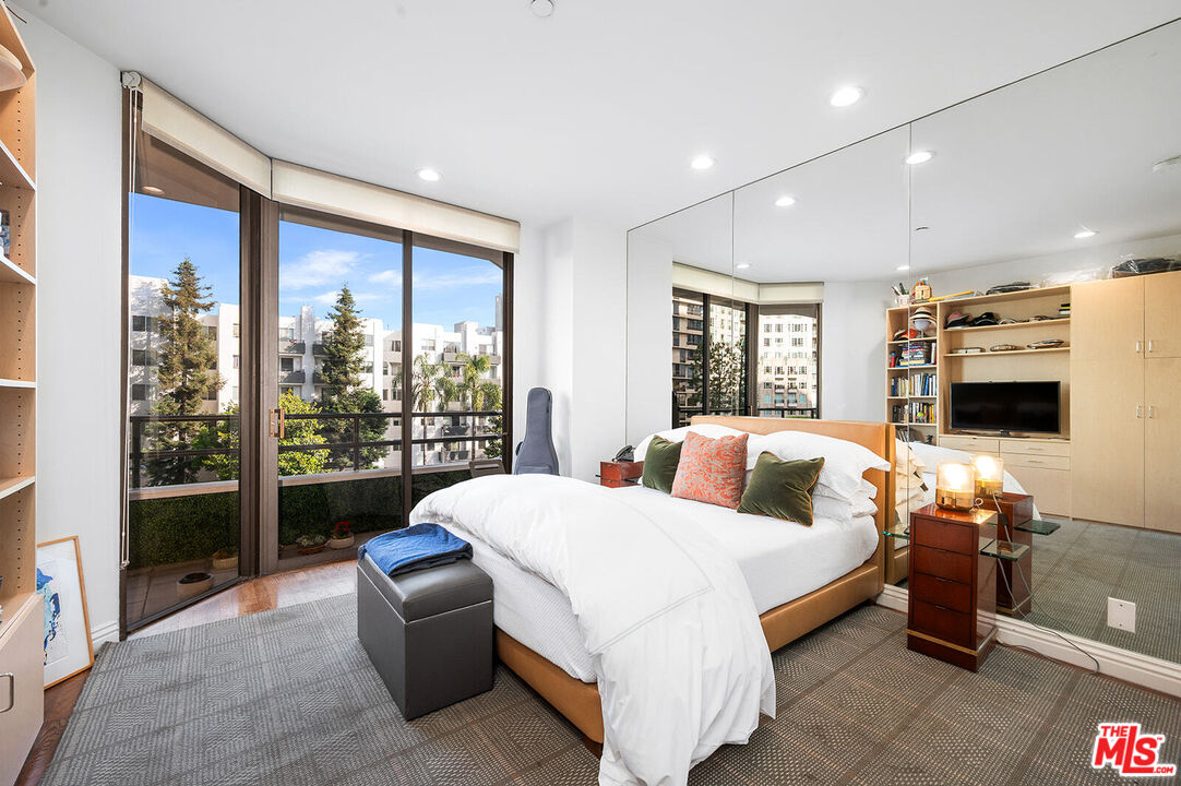 MLS #25542793 image #23