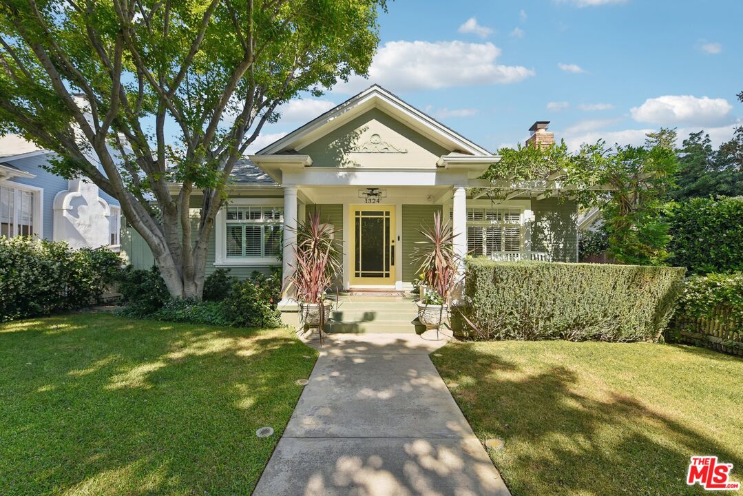 MLS #25542953 image #0