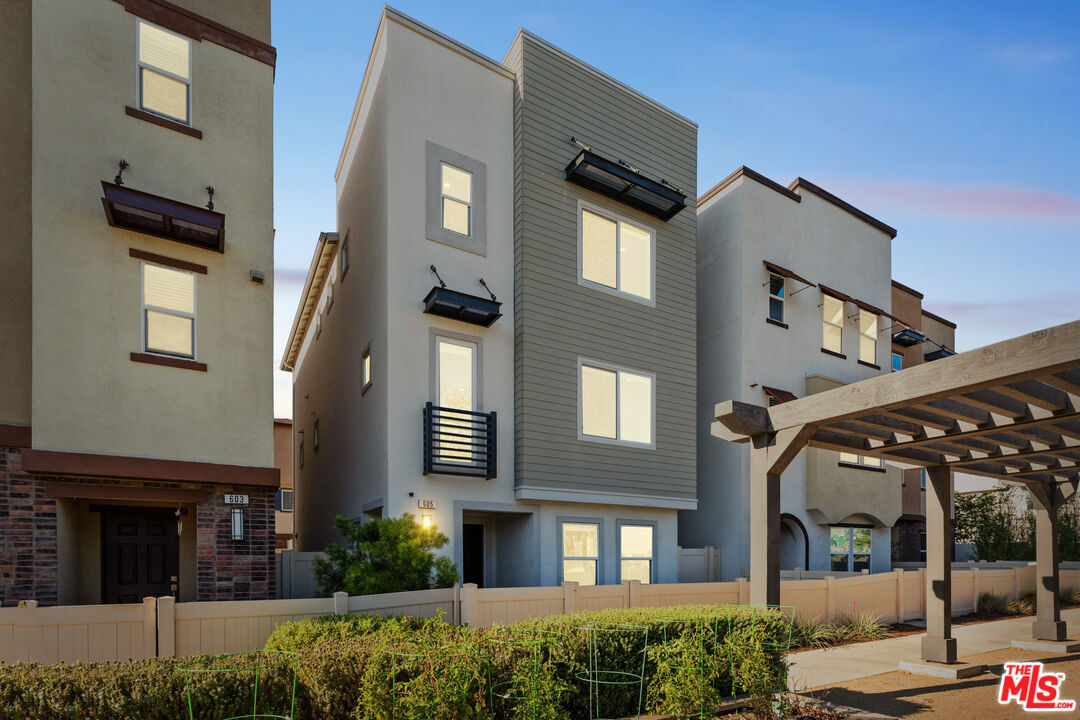 MLS #25543067 image #0