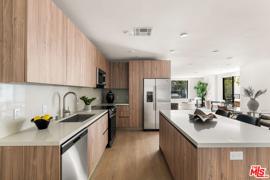 MLS #25543393 image #10