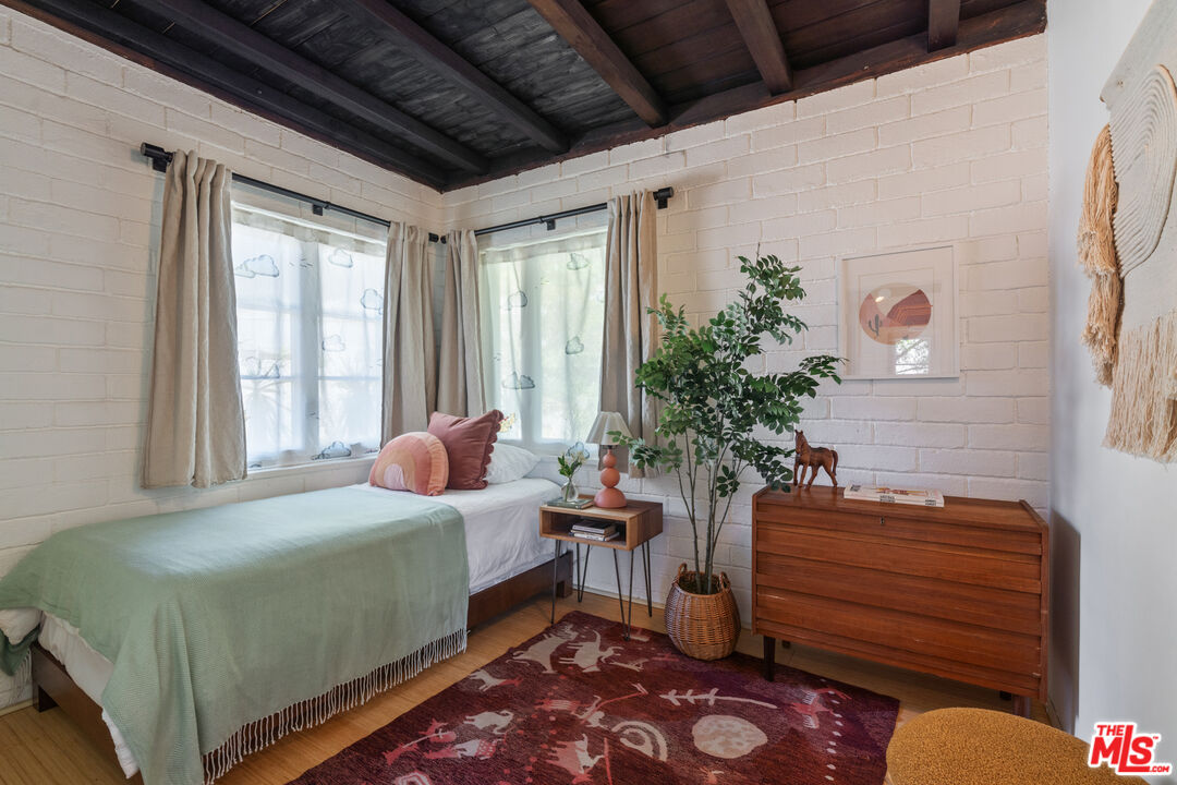 MLS #25543679 image #21