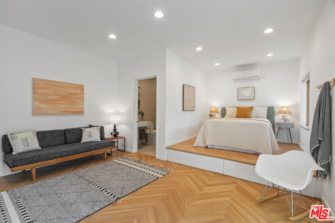 MLS #25543679 image #28