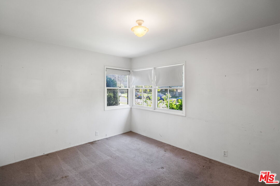 MLS #25543857 image #18